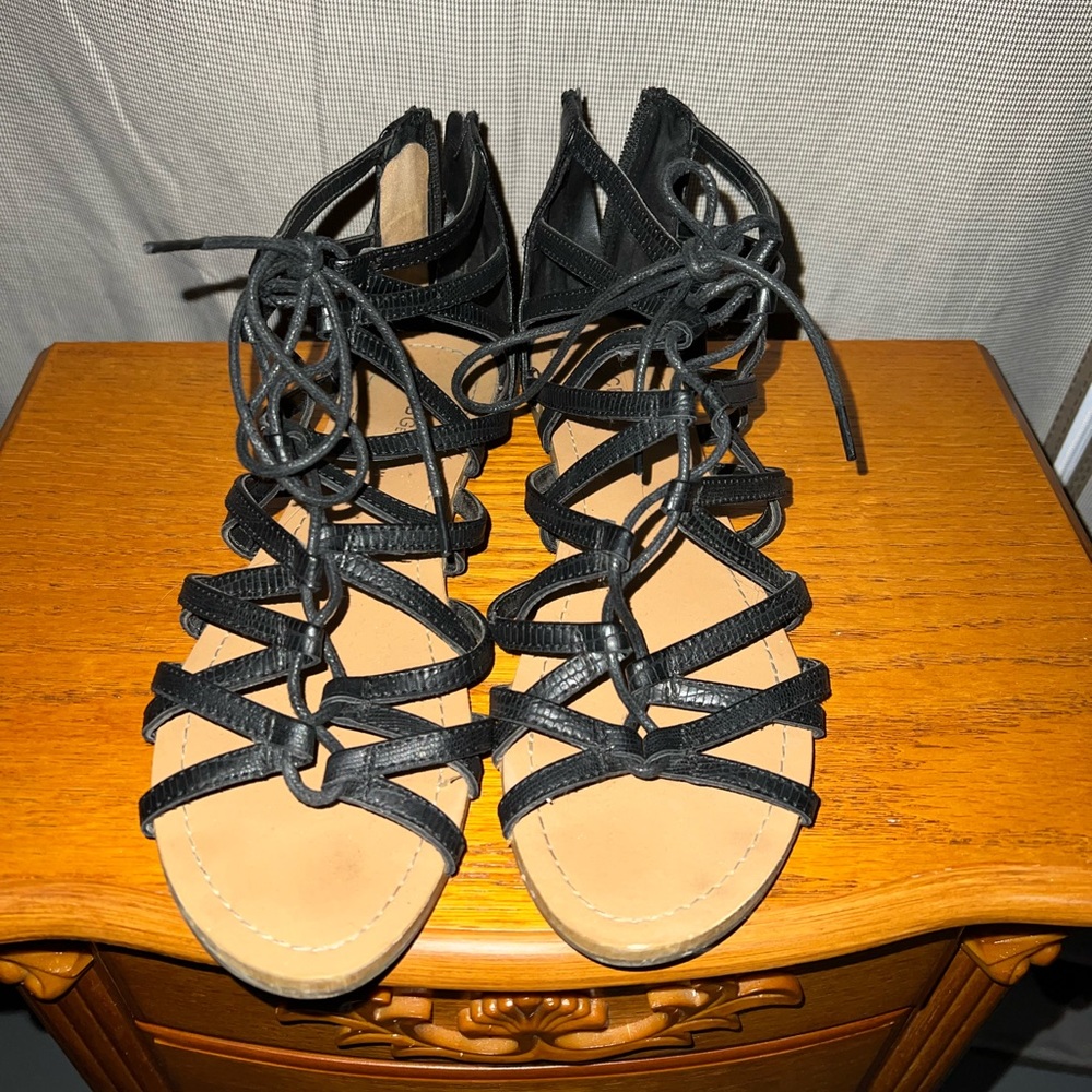 BCBGeneration black sandals